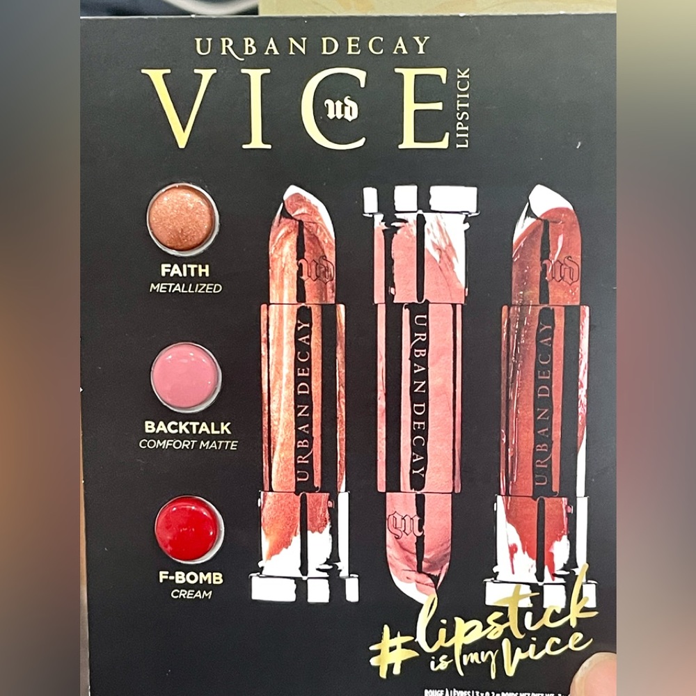 💄2/$20🔥🎉💄HOST PICK 🔥🎉💄URBAN DECAY LIPSTICK  SAMPLE CARD🔥🎉💄BRAND NEW💄 - Picture 2 of 3